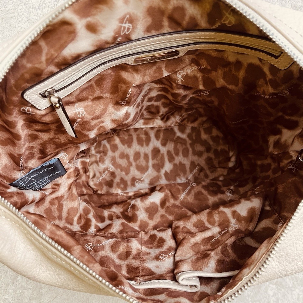 B Makowsky Bucket Shoulder Bag Large Pebbled Leather Cream Brown Zipper Purse - Picture 12 of 15